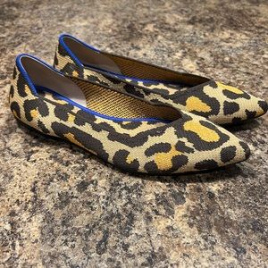 7.5 Rothy’s Big Cat print point flats.
